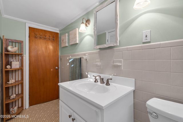 53 E Bay Way, Lavallette, NJ 08735