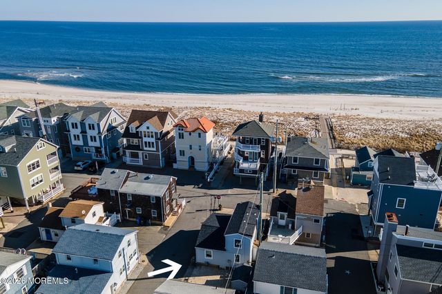 53 E Bay Way, Lavallette, NJ 08735