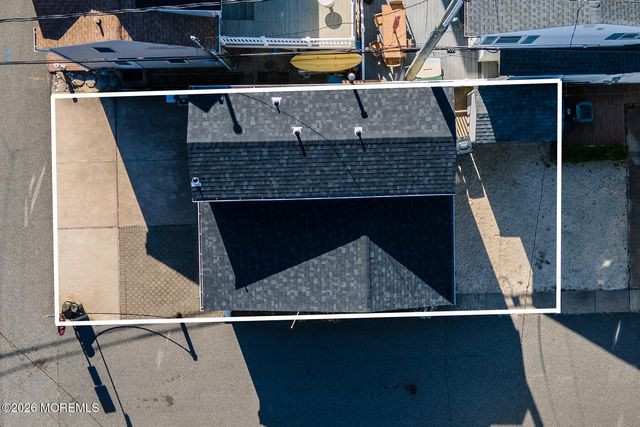 53 E Bay Way, Lavallette, NJ 08735