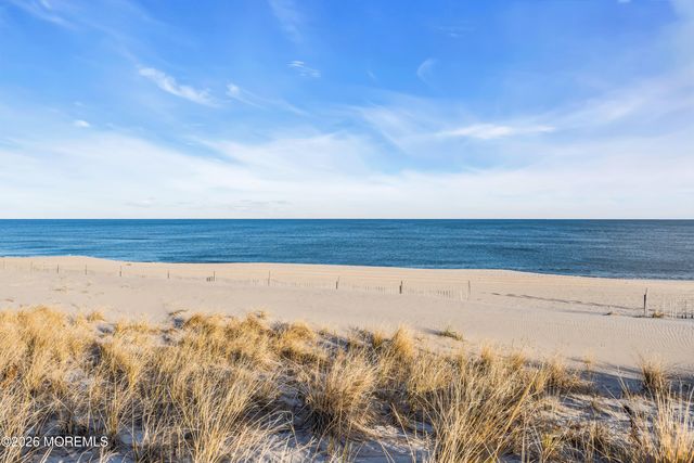 53 E Bay Way, Lavallette, NJ 08735