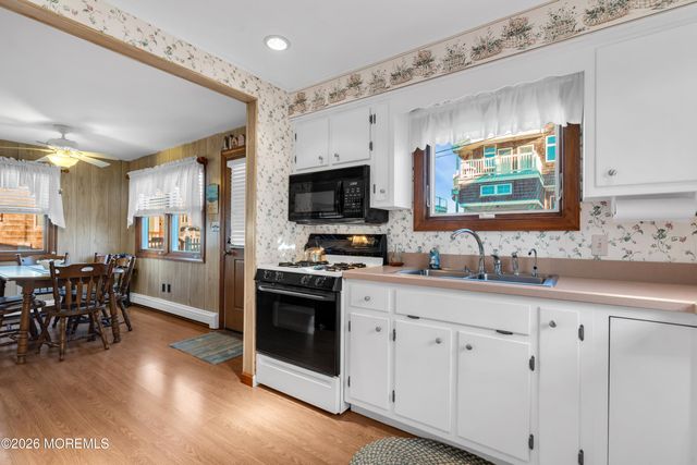 53 E Bay Way, Lavallette, NJ 08735