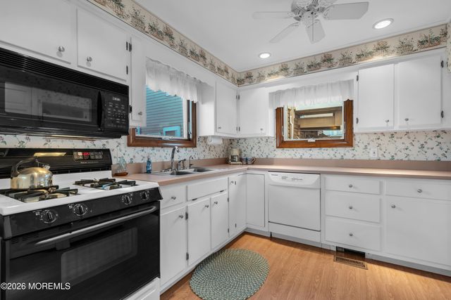 53 E Bay Way, Lavallette, NJ 08735