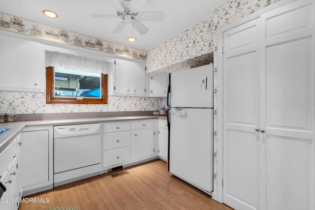 53 E Bay Way, Lavallette, NJ 08735