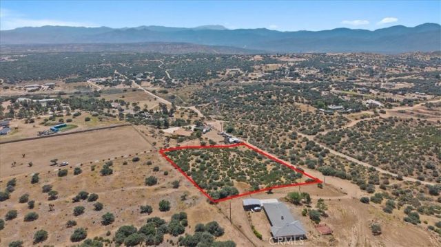 0 Edgehill Rd, Oak Hills, CA 92344