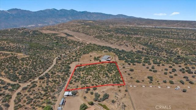 0 Edgehill Rd, Oak Hills, CA 92344
