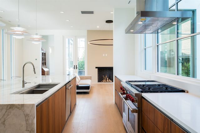 5048 Airline Road, Highland Park, TX 75205