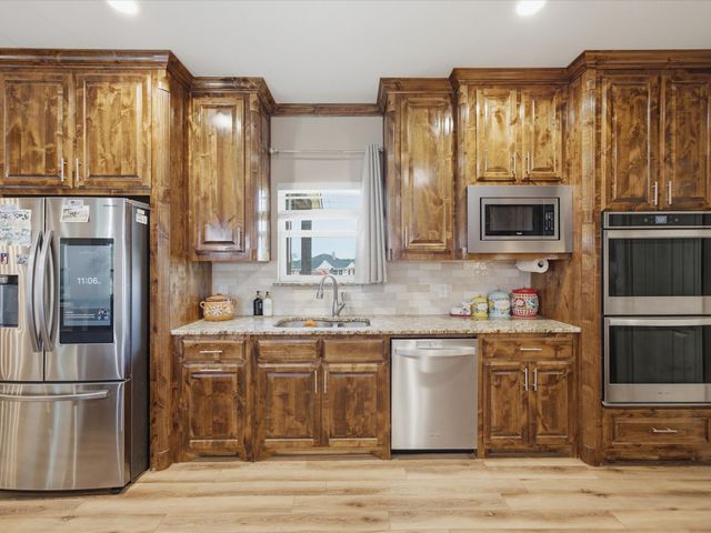1032 Justin Drive, Springtown, TX 76082