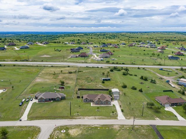 1032 Justin Drive, Springtown, TX 76082
