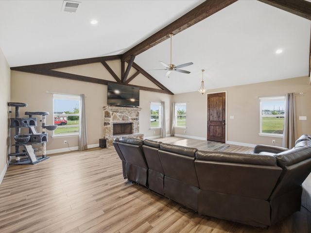 1032 Justin Drive, Springtown, TX 76082