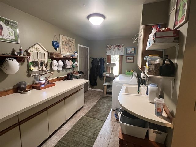 3010 Loon Lake Shores Road, Waterford, MI 48329