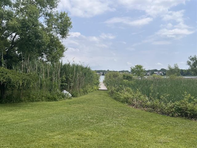 3010 Loon Lake Shores Road, Waterford, MI 48329