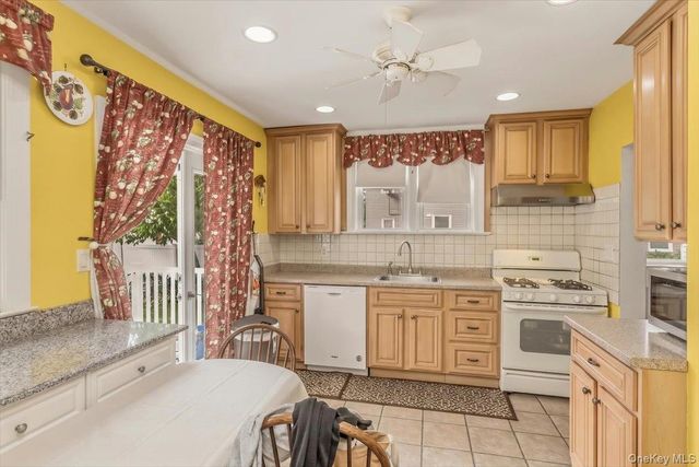 38 Wood Street, Lynbrook, NY 11563