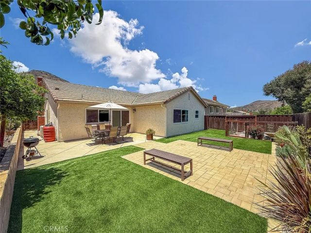 628 San Telmo, Newbury Park, CA 91320