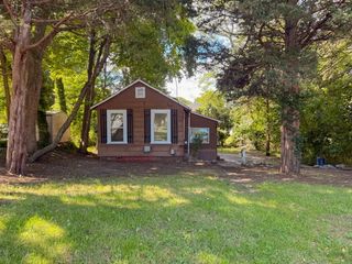 29 Congdon Avenue, North Kingstown, RI 02852