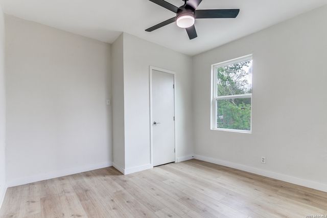 1319 Paso Hondo, San Antonio, TX 78202