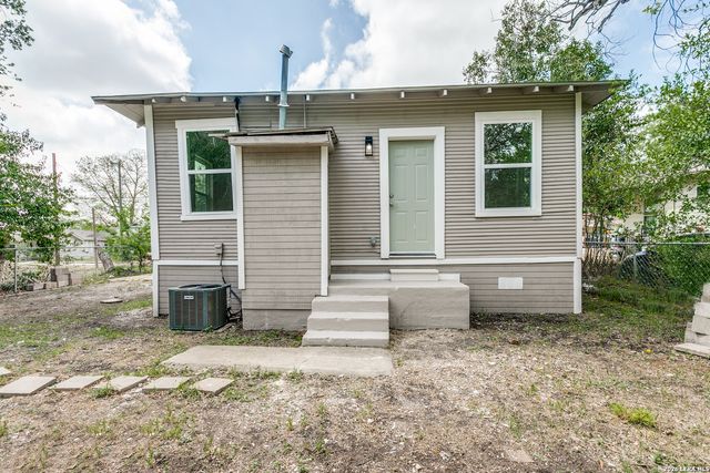 1319 Paso Hondo, San Antonio, TX 78202