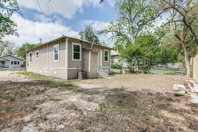 1319 Paso Hondo, San Antonio, TX 78202