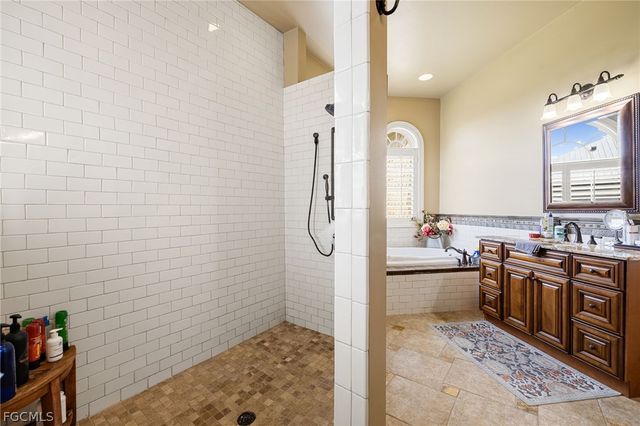 4140 Horse Creek BLVD, Fort Myers, FL 33905