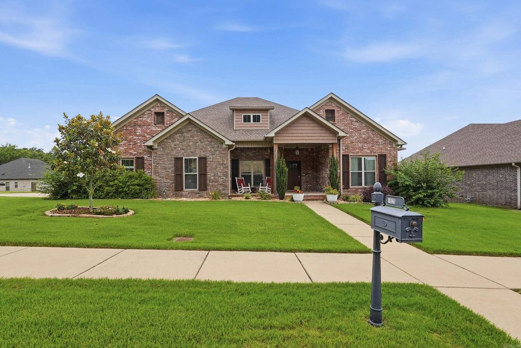 1925 Josh Drive, Conway, AR 72034
