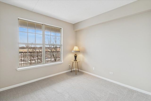 3100 Town Square Drive 308, Rolling Meadows, IL 60008