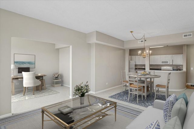 3100 Town Square Drive 308, Rolling Meadows, IL 60008