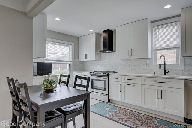 3269 Royal Avenue, Berkley, MI 48072