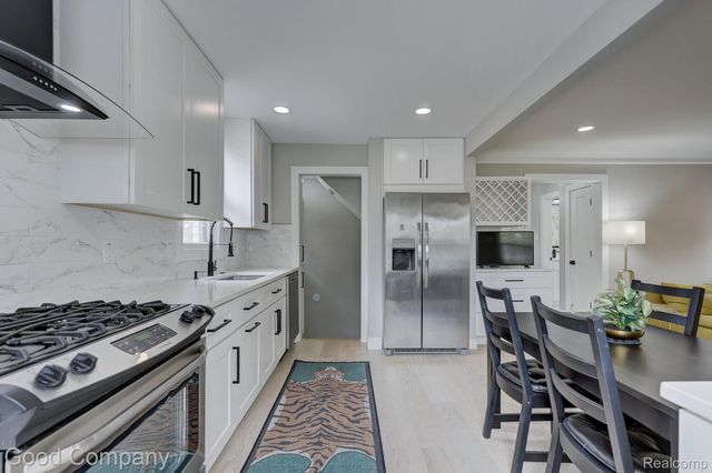 3269 Royal Avenue, Berkley, MI 48072