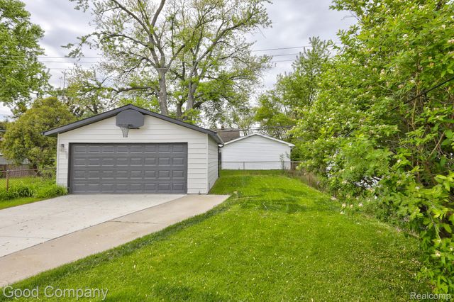 3269 Royal Avenue, Berkley, MI 48072