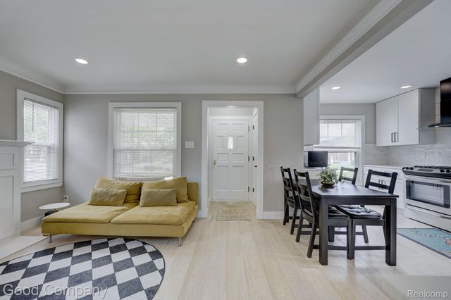 3269 Royal Avenue, Berkley, MI 48072