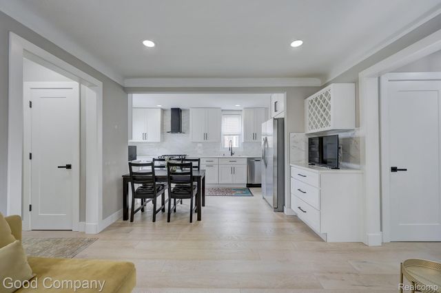 3269 Royal Avenue, Berkley, MI 48072