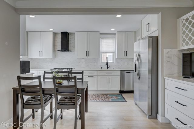3269 Royal Avenue, Berkley, MI 48072