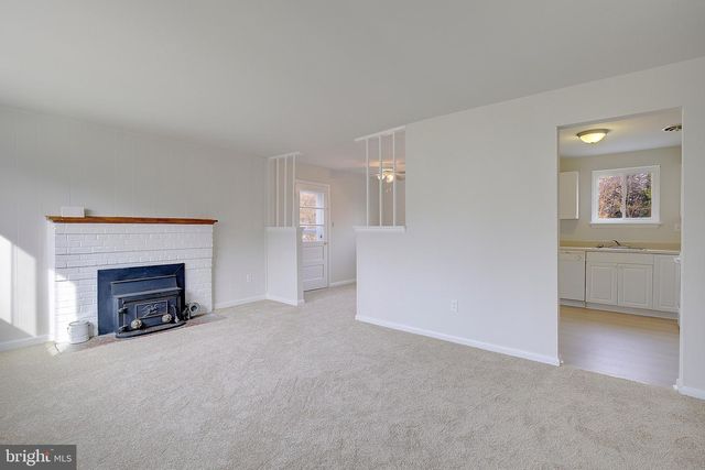 9202 SURRATTS MANOR DR, Clinton, MD 20735