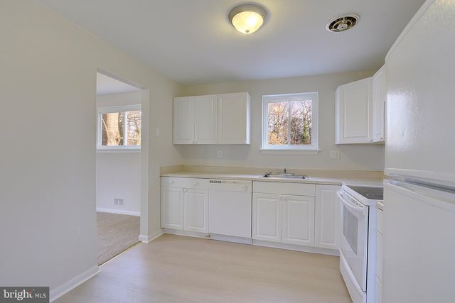 9202 SURRATTS MANOR DR, Clinton, MD 20735