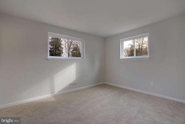 9202 SURRATTS MANOR DR, Clinton, MD 20735