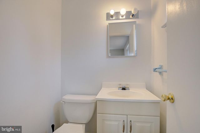 9202 SURRATTS MANOR DR, Clinton, MD 20735