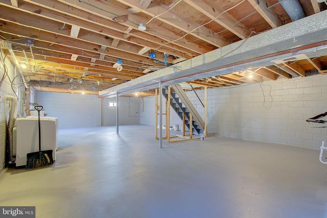 9202 SURRATTS MANOR DR, Clinton, MD 20735