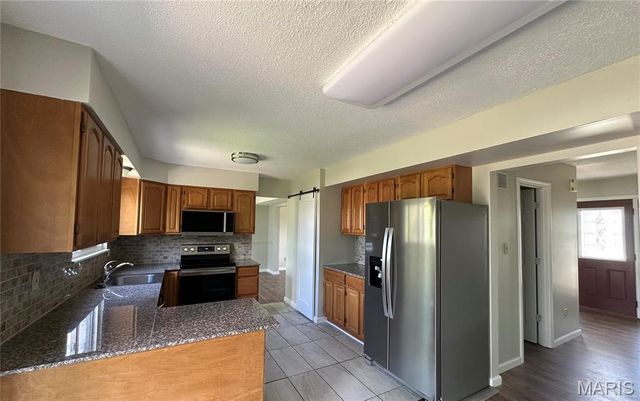 729 N Yosemite Court, St Peters, MO 63376