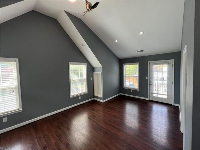 9535 Sherwood PL, Norfolk, VA 23503