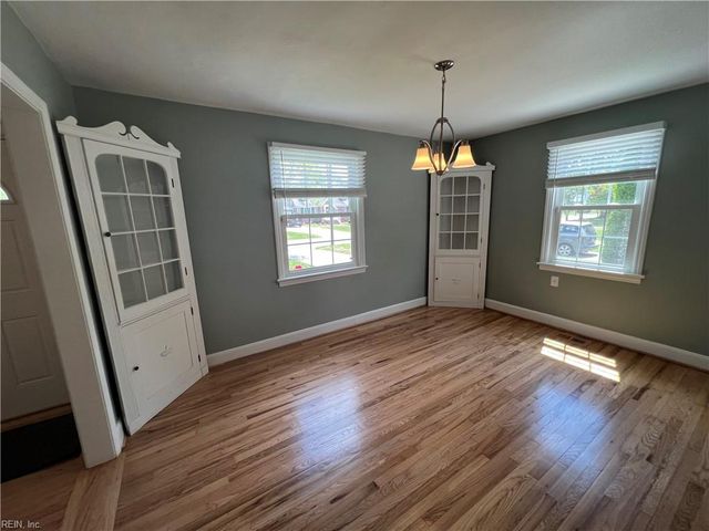 9535 Sherwood PL, Norfolk, VA 23503