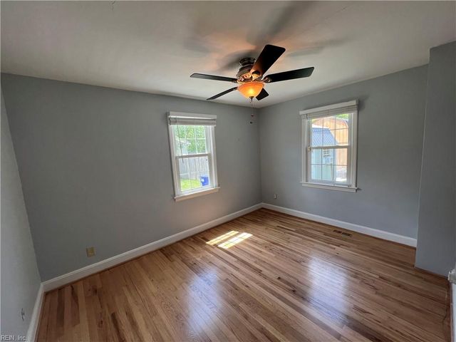 9535 Sherwood PL, Norfolk, VA 23503
