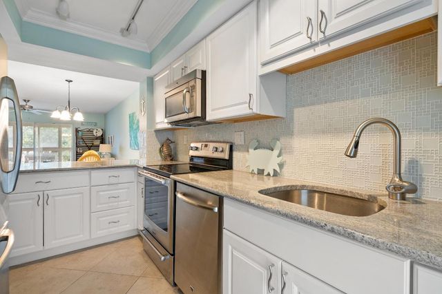 80 Venetian Drive 305s, Delray Beach, FL 33483