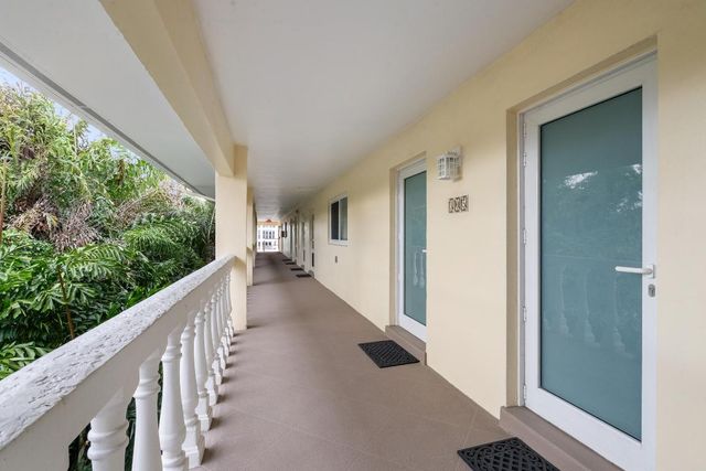 80 Venetian Drive 305s, Delray Beach, FL 33483