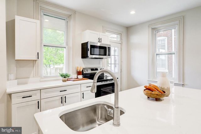 225 N COLLEGE ST, Carlisle, PA 17013