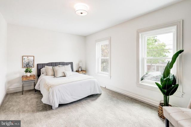 225 N COLLEGE ST, Carlisle, PA 17013