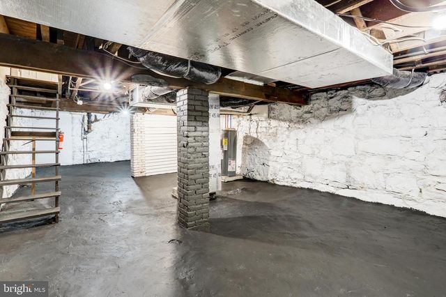 225 N COLLEGE ST, Carlisle, PA 17013