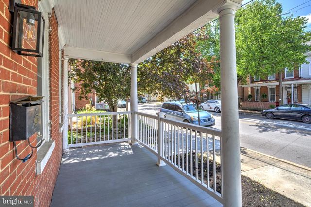 225 N COLLEGE ST, Carlisle, PA 17013