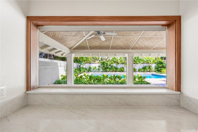 950 Kealaolu Avenue, Honolulu, HI 96816
