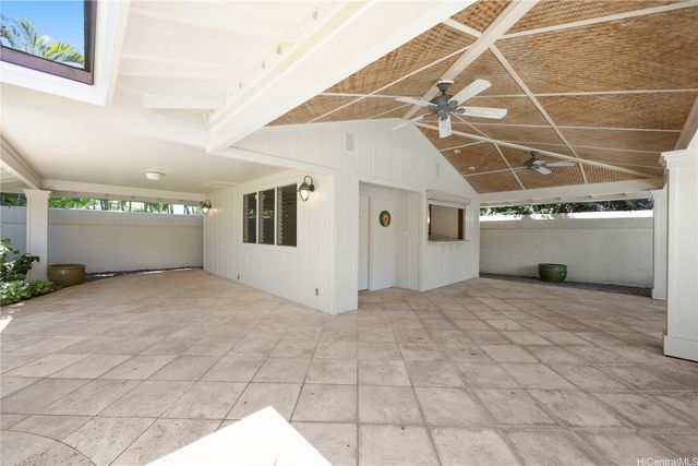 950 Kealaolu Avenue, Honolulu, HI 96816