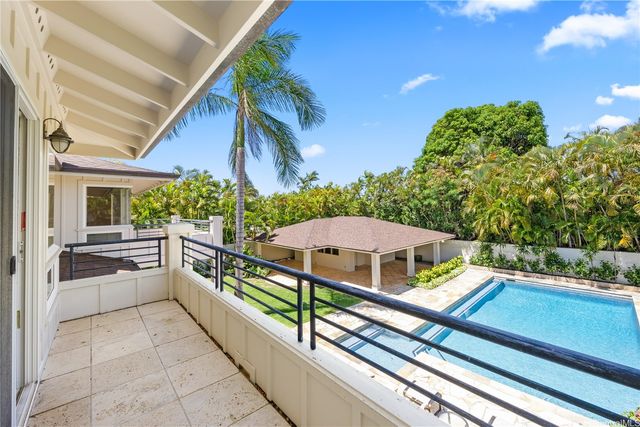 950 Kealaolu Avenue, Honolulu, HI 96816