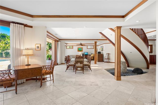 950 Kealaolu Avenue, Honolulu, HI 96816